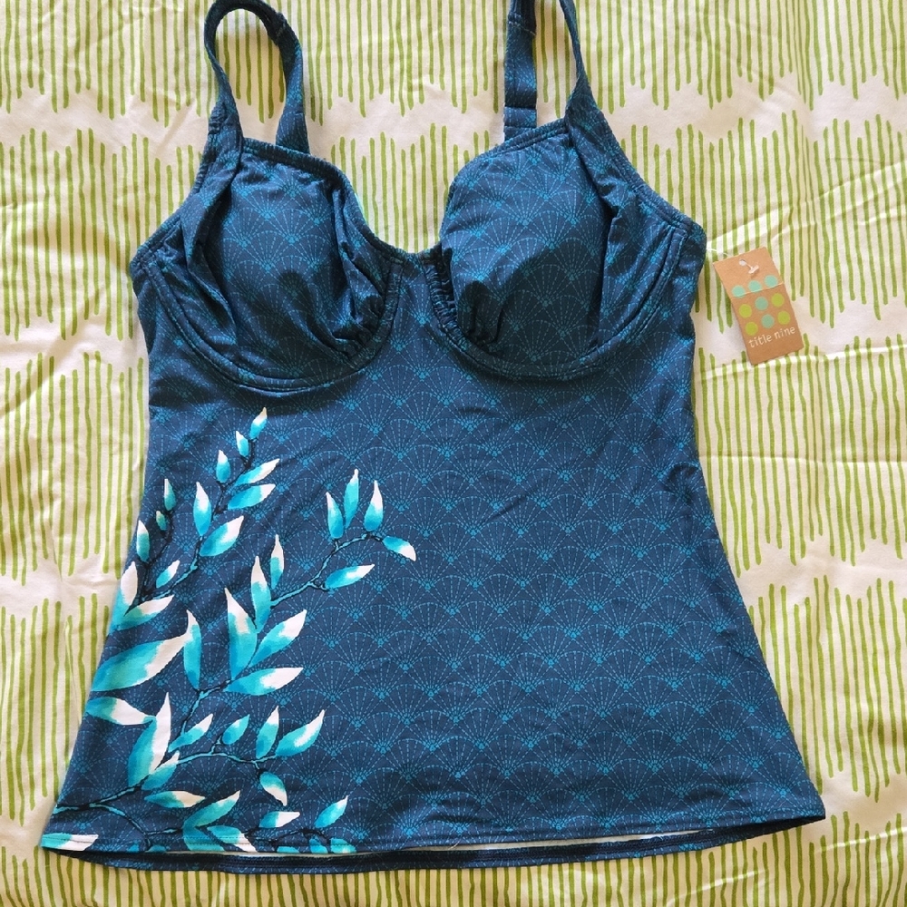 Title Nine Bathing Suit Top NWT Size 34 Blue